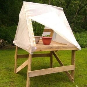 How To Make A $20 Mini Greenhouse With Pallets   4