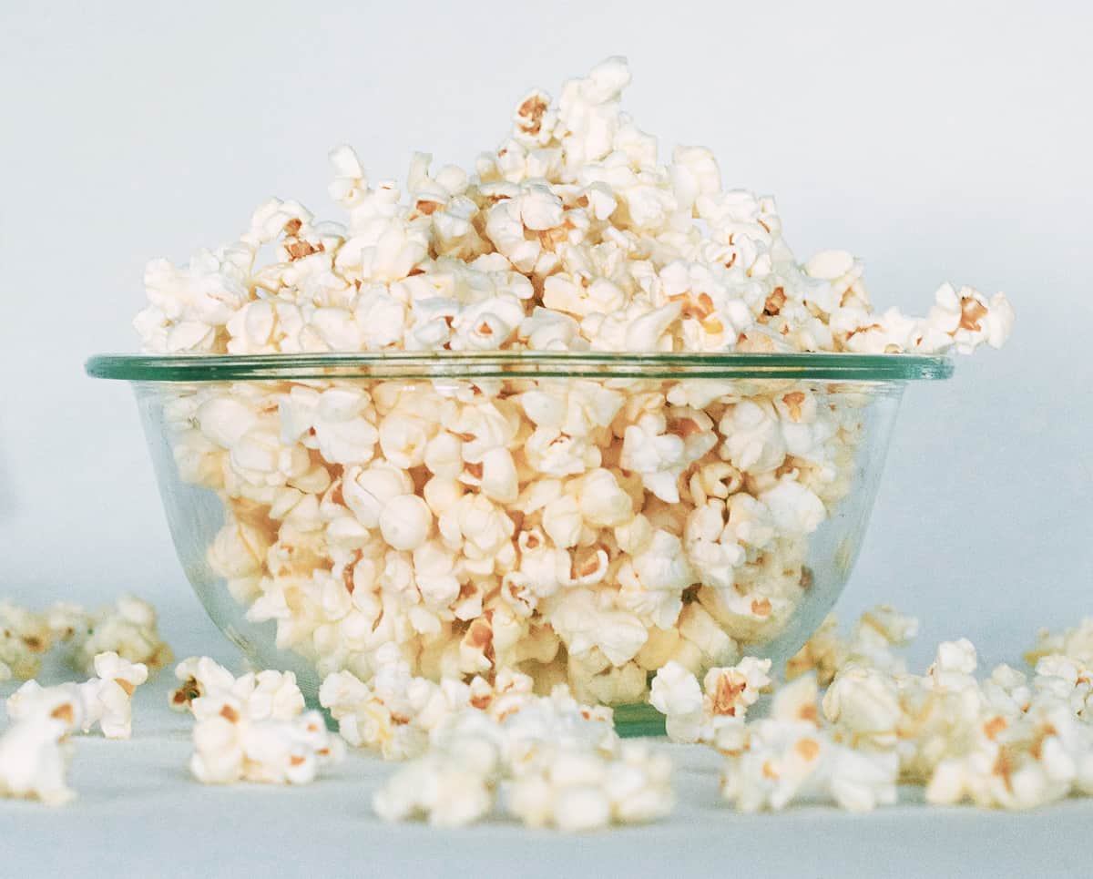 SkinnyPop Popcorn Review + Sugar Free Caramel Popcorn Recipe
