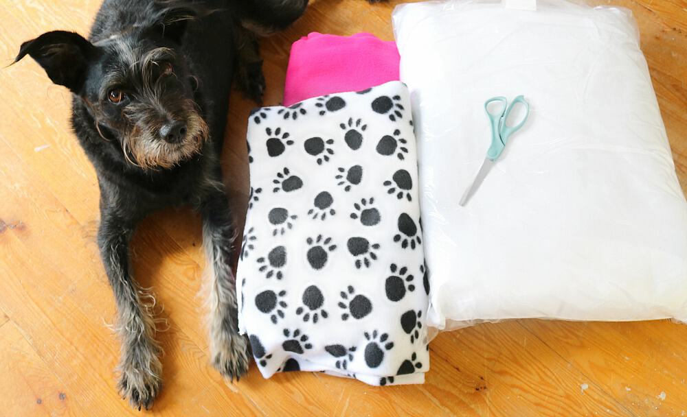 DIY No Sew Dog Bed