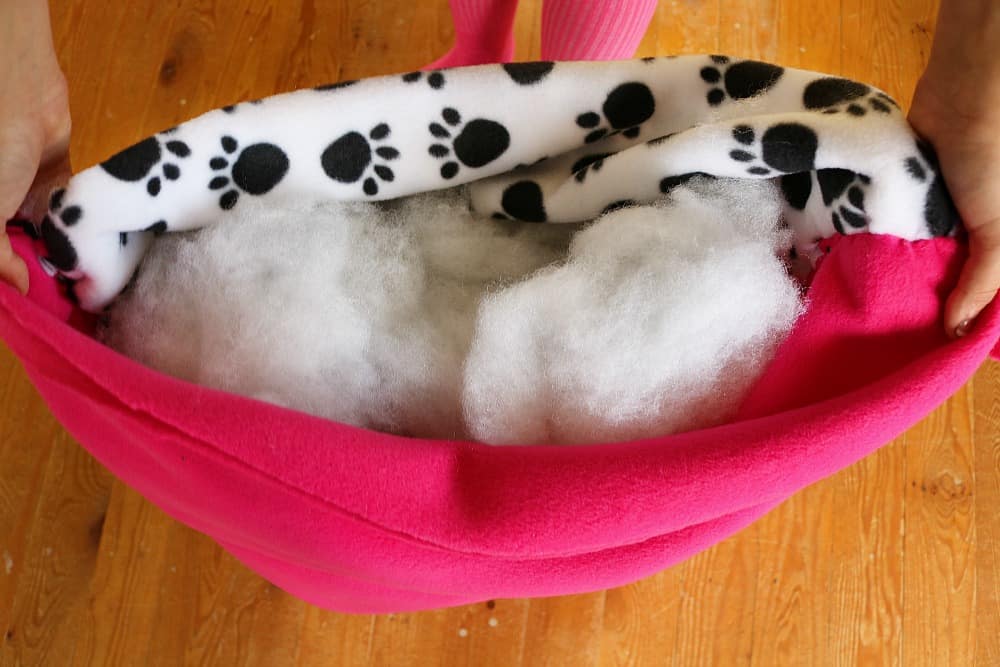 DIY No Sew Dog Bed