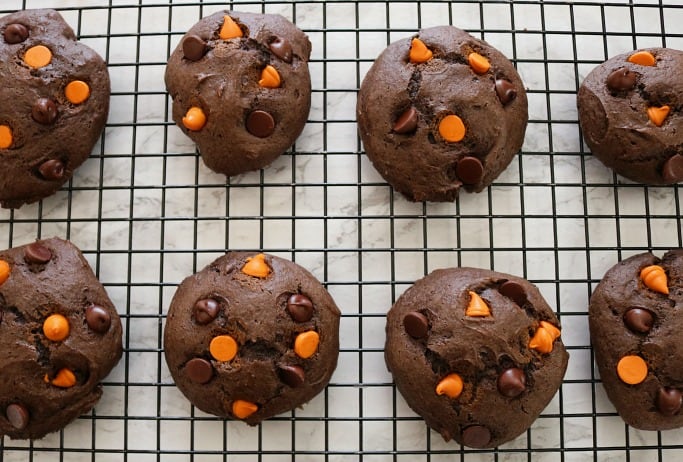 whoopie pie tops cooling on rack. 