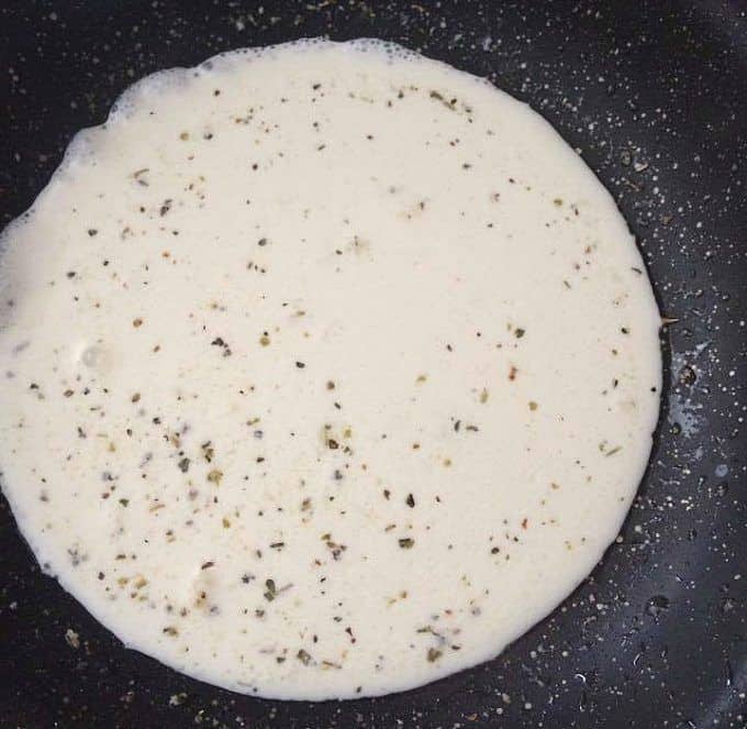 Keto Pizza, Grilled Chicken & Spinach Only 2.5 NET Carbs