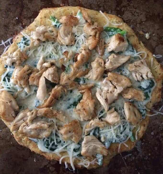Keto Pizza, Grilled Chicken & Spinach Only 2.5 NET Carbs