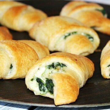 Spinach Artichoke Crescent Rolls- FAMOUS Dip in a Crescent Roll