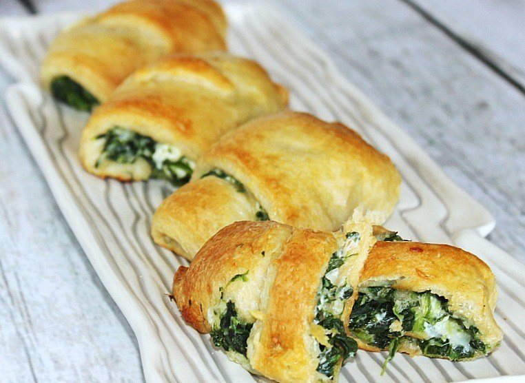 Spinach artichoke crescent rolls