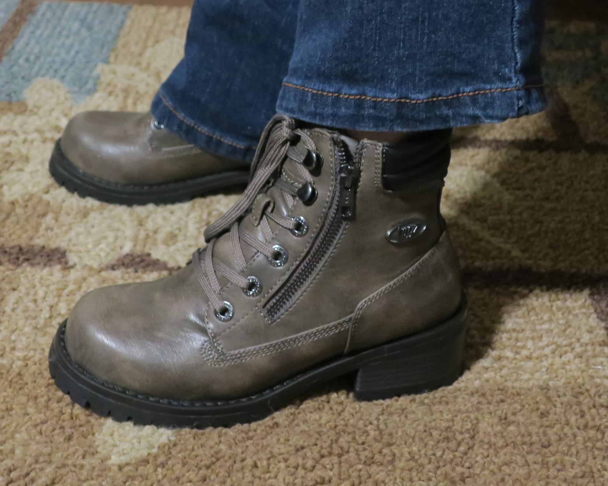 Lugz Flirt Hi Zip Boots Review 