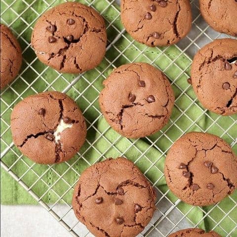 stuffed hot cocoa cookies