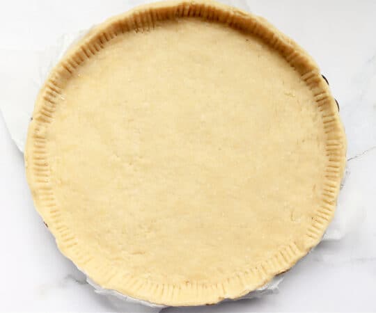 pie crust in dish 