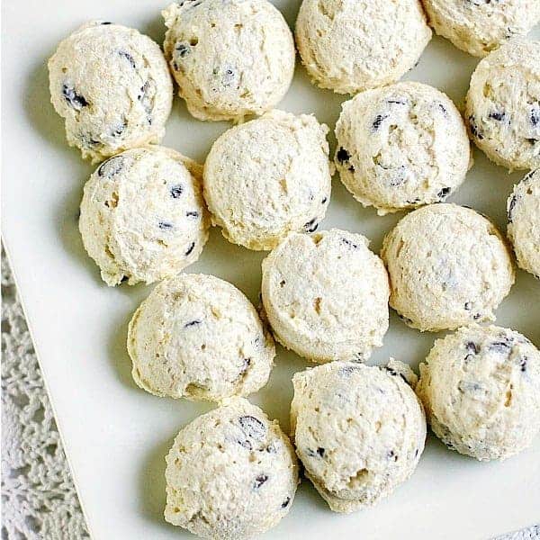 keto chocolate chip cookie dough fat bombs 