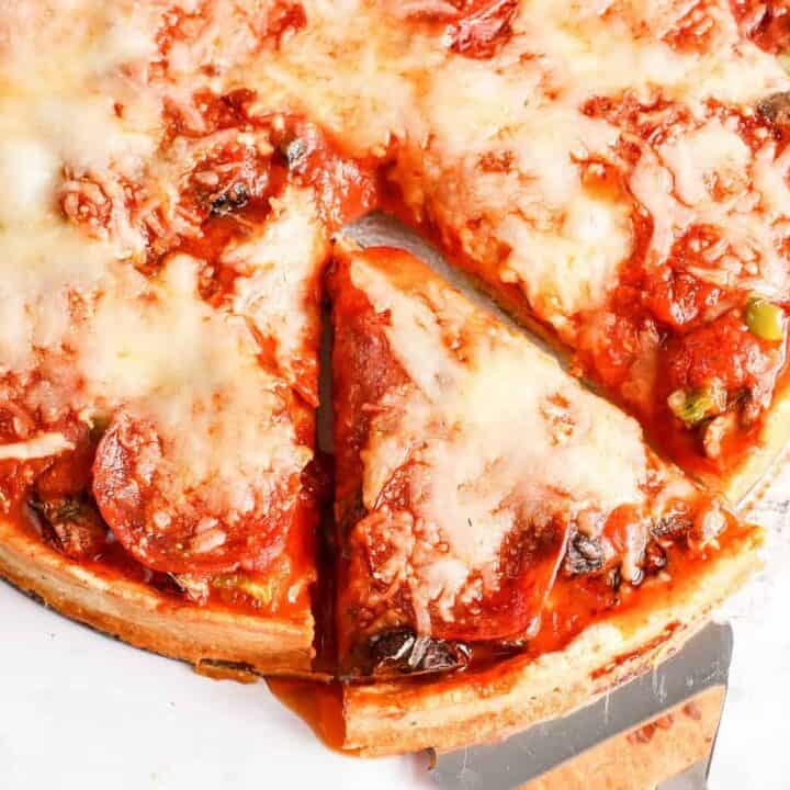 https://howtothisandthat.com/wp-content/uploads/2020/02/Low-Carb-Deep-Dish-Pizza-no-tag-720x720.jpg