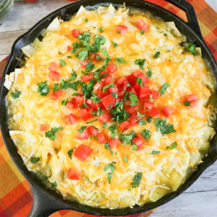 Easy Green Chili Chicken Enchilada Skillet, Creamy & Cheesy!