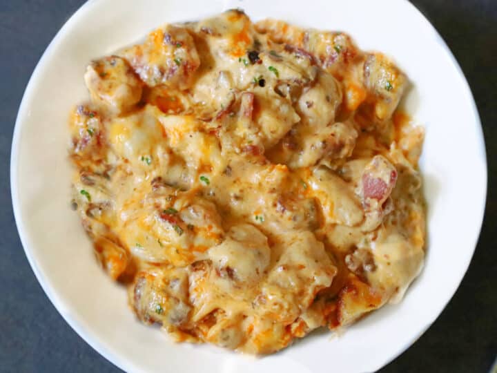 Keto Buffalo Chicken, A Quick One Pan Creamy Dish with BACON