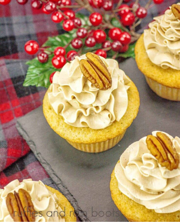 Roundup Image for Pecan Pie Cake Recipes