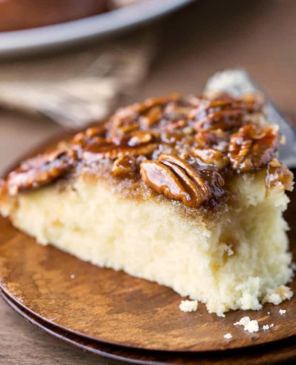 Roundup Image for Pecan Pie Cake Recipes